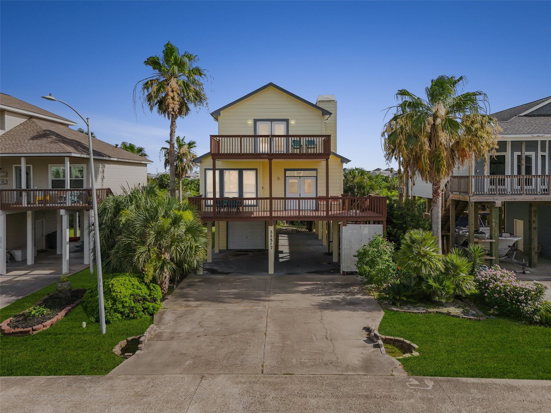 22517 Bay Point Drive, Galveston, TX 77554 22517 Bay Point Drive, Galveston, TX 77554
