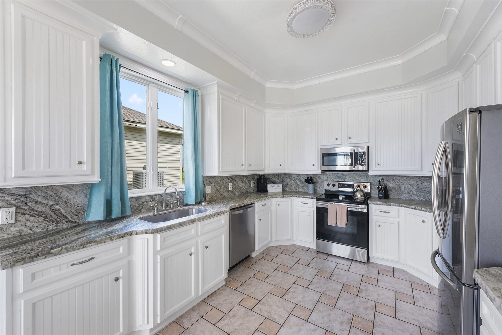 22517 Bay Point Drive, Galveston, TX 77554 22517 Bay Point Drive, Galveston, TX 77554