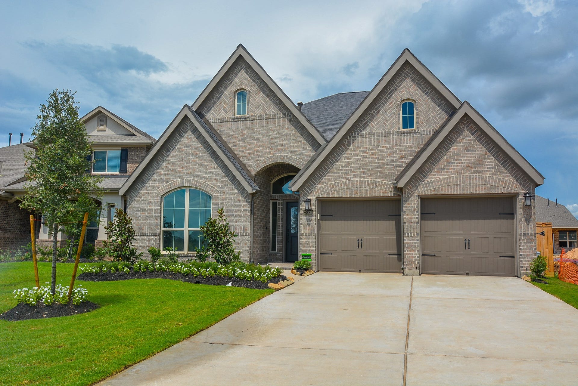 One story 4 bedrooms, 2 and half bathrooms
