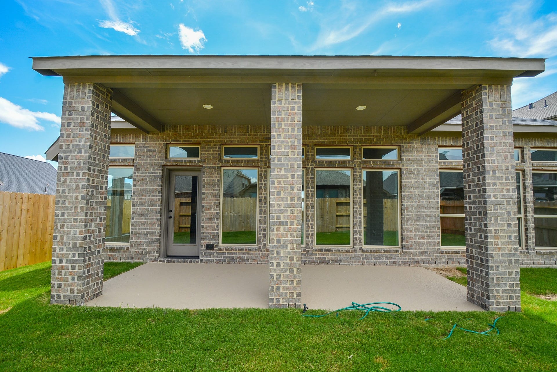 High covered portch in the backyard
