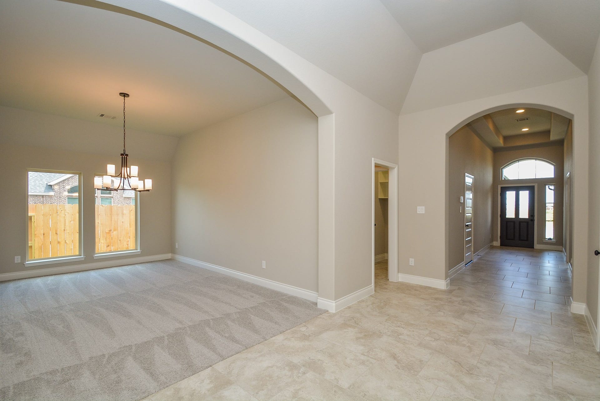 Spacious entryway, spacious formal dining room
