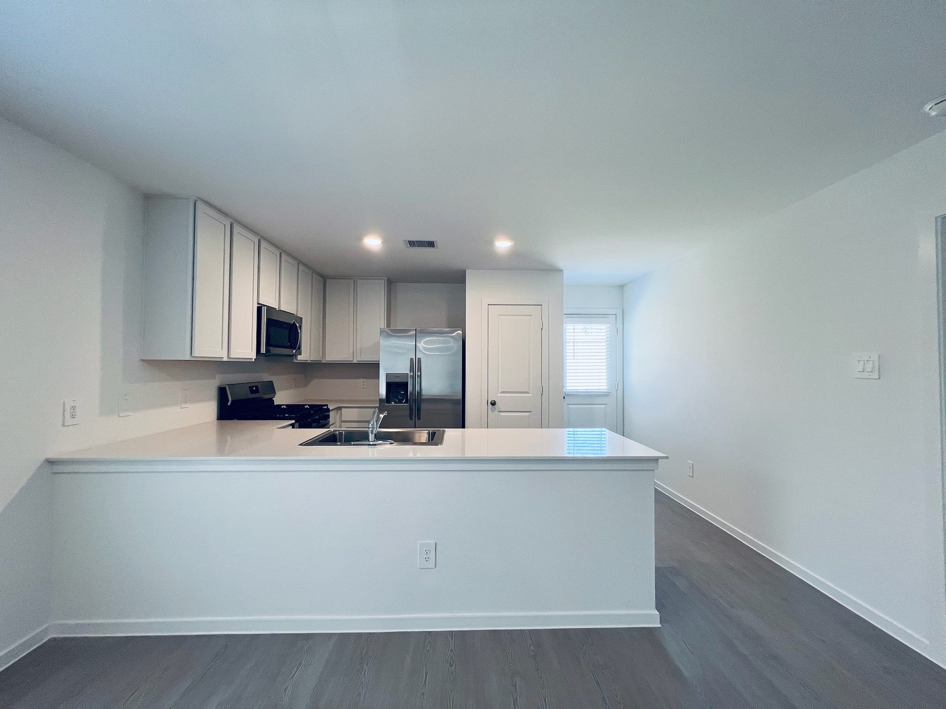 3011 Mallorca Drive, Conroe, TX 77301 Kitchen