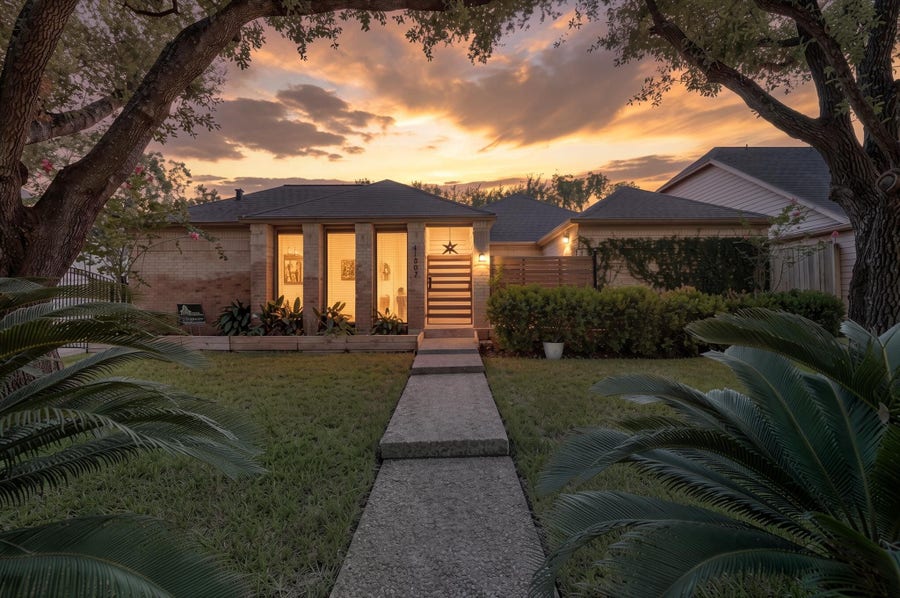 Property photo for 11807 Carriage Hill Drive, Houston, TX