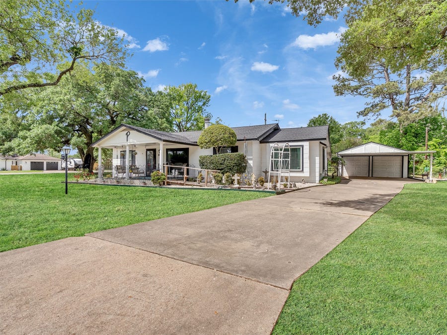 Property photo for 905 Bartlett Road, Katy, TX