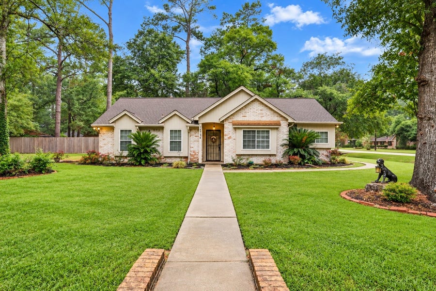 Property photo for 14735 Waynewood Drive, Cypress, TX