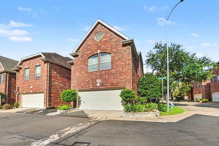 Property photo for 1502 Olive Place, Houston, TX