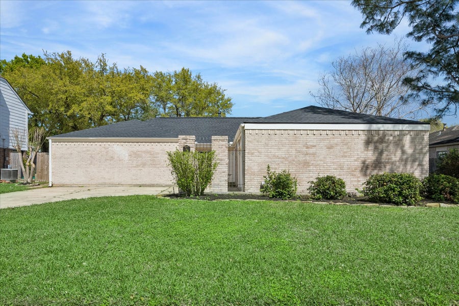 Property photo for 14907 Aspen Hills Drive, Houston, TX