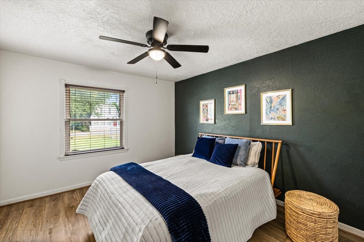 5006 Oak Street, Pasadena, TX 77586 5006 Oak Street, Pasadena, TX 77586