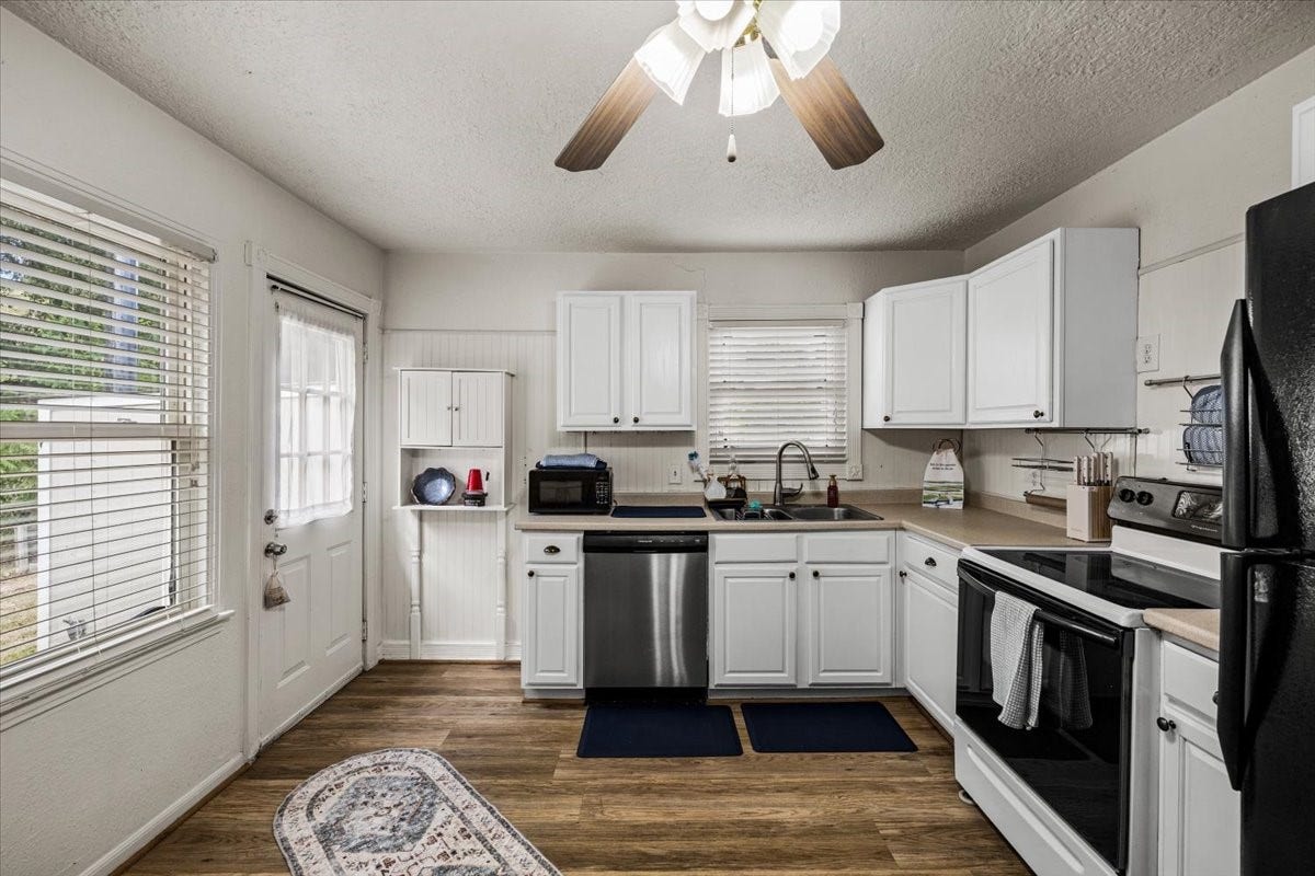 5006 Oak Street, Pasadena, TX 77586 5006 Oak Street, Pasadena, TX 77586