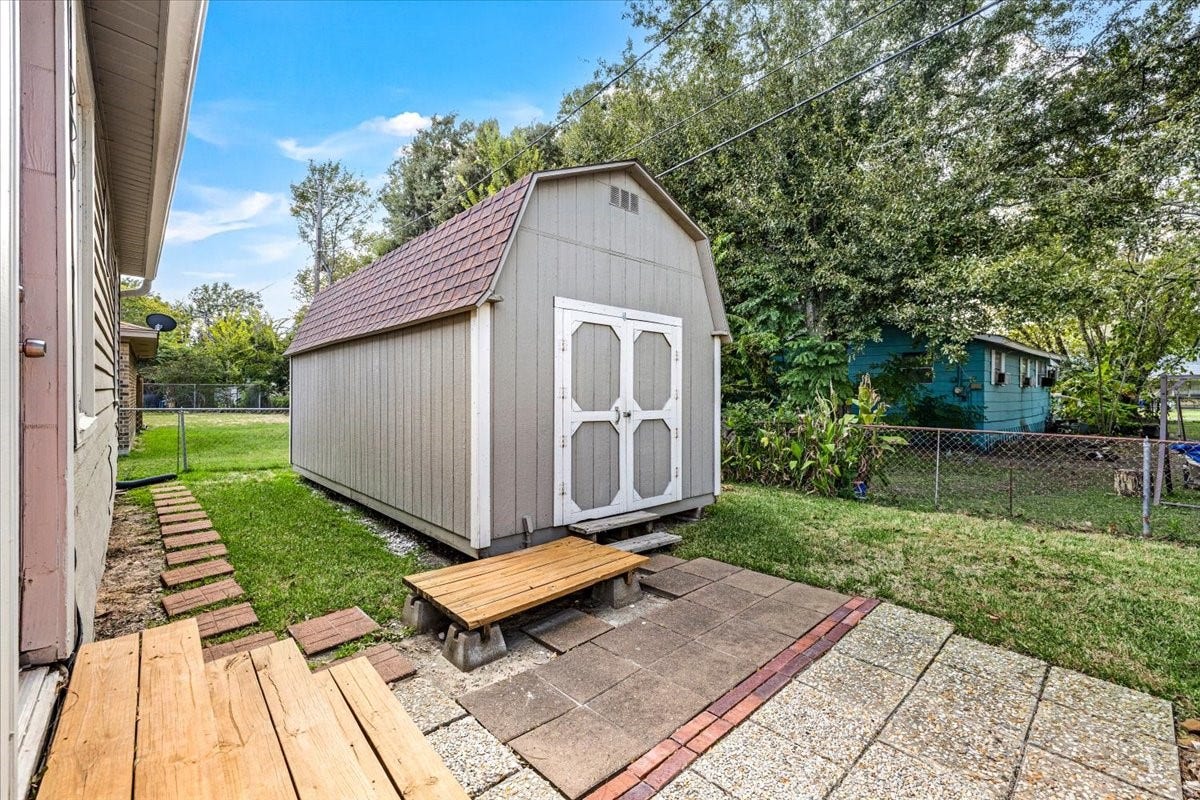 5006 Oak Street, Pasadena, TX 77586 5006 Oak Street, Pasadena, TX 77586