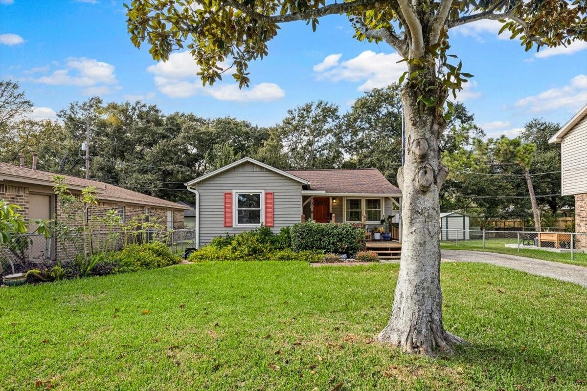 5006 Oak Street, Pasadena, TX 77586 5006 Oak Street, Pasadena, TX 77586