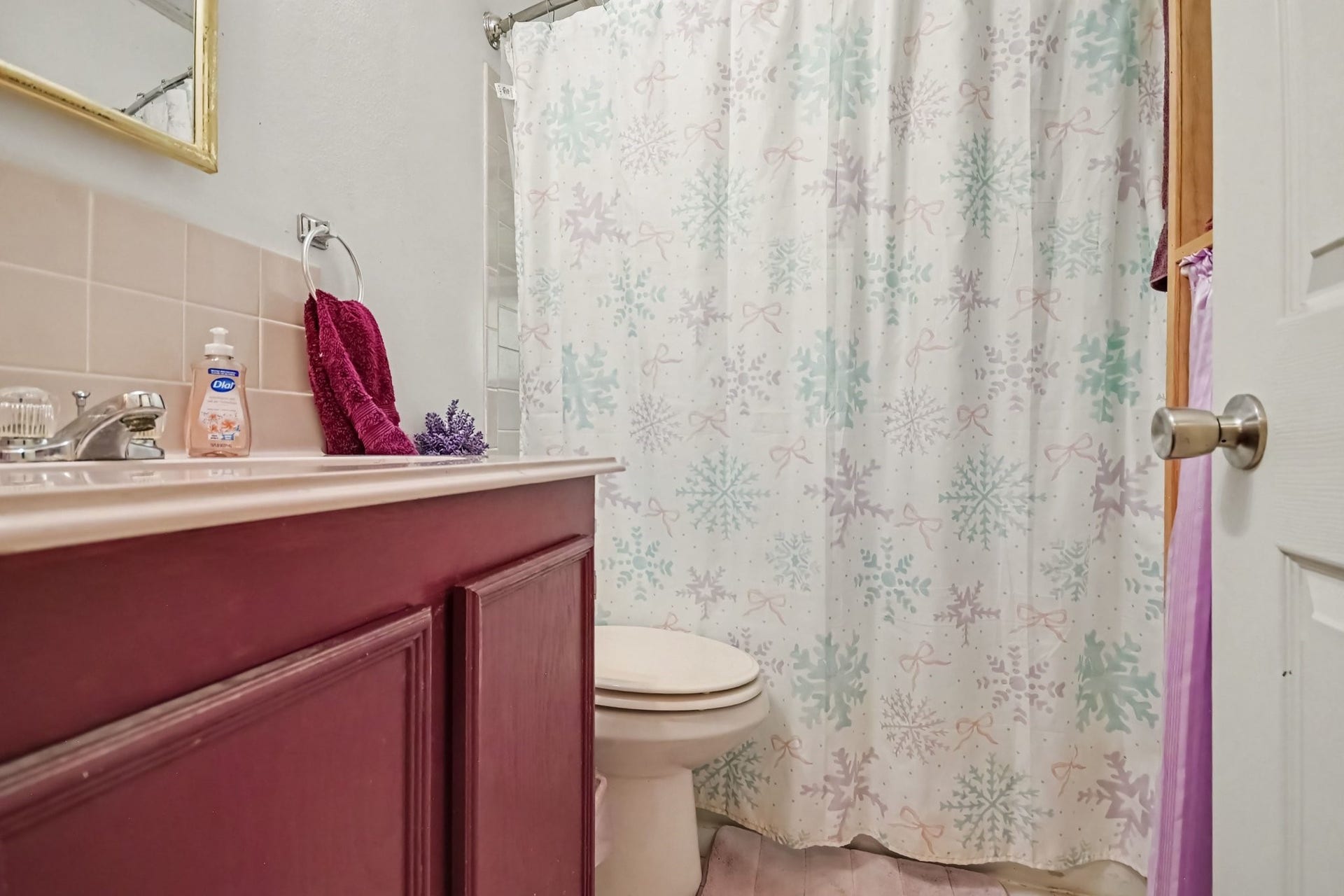 5526 Avenue F, Santa Fe, TX 77510 Full Bathroom
