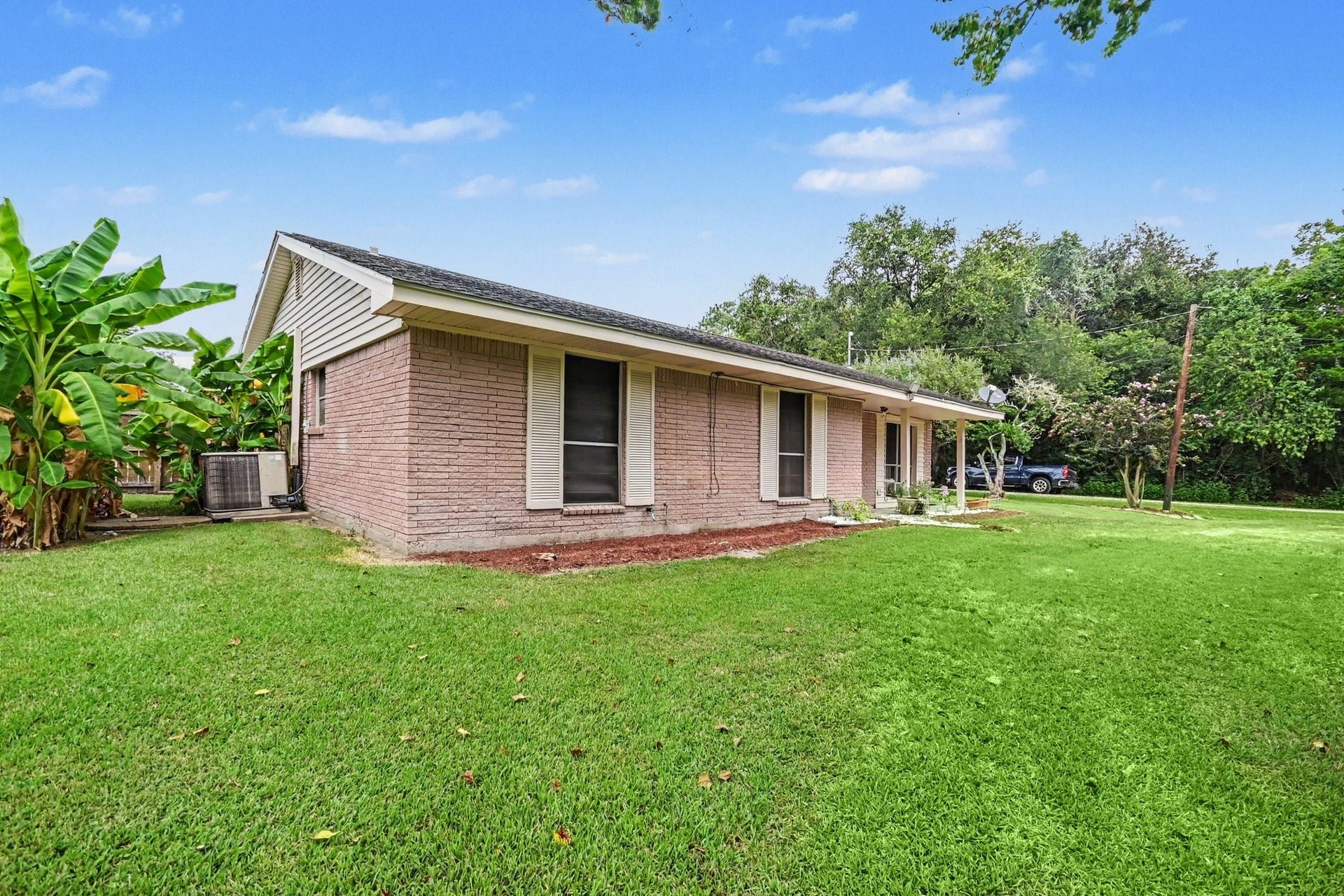 5526 Avenue F, Santa Fe, TX 77510 5526 Avenue F, Santa Fe, TX 77510