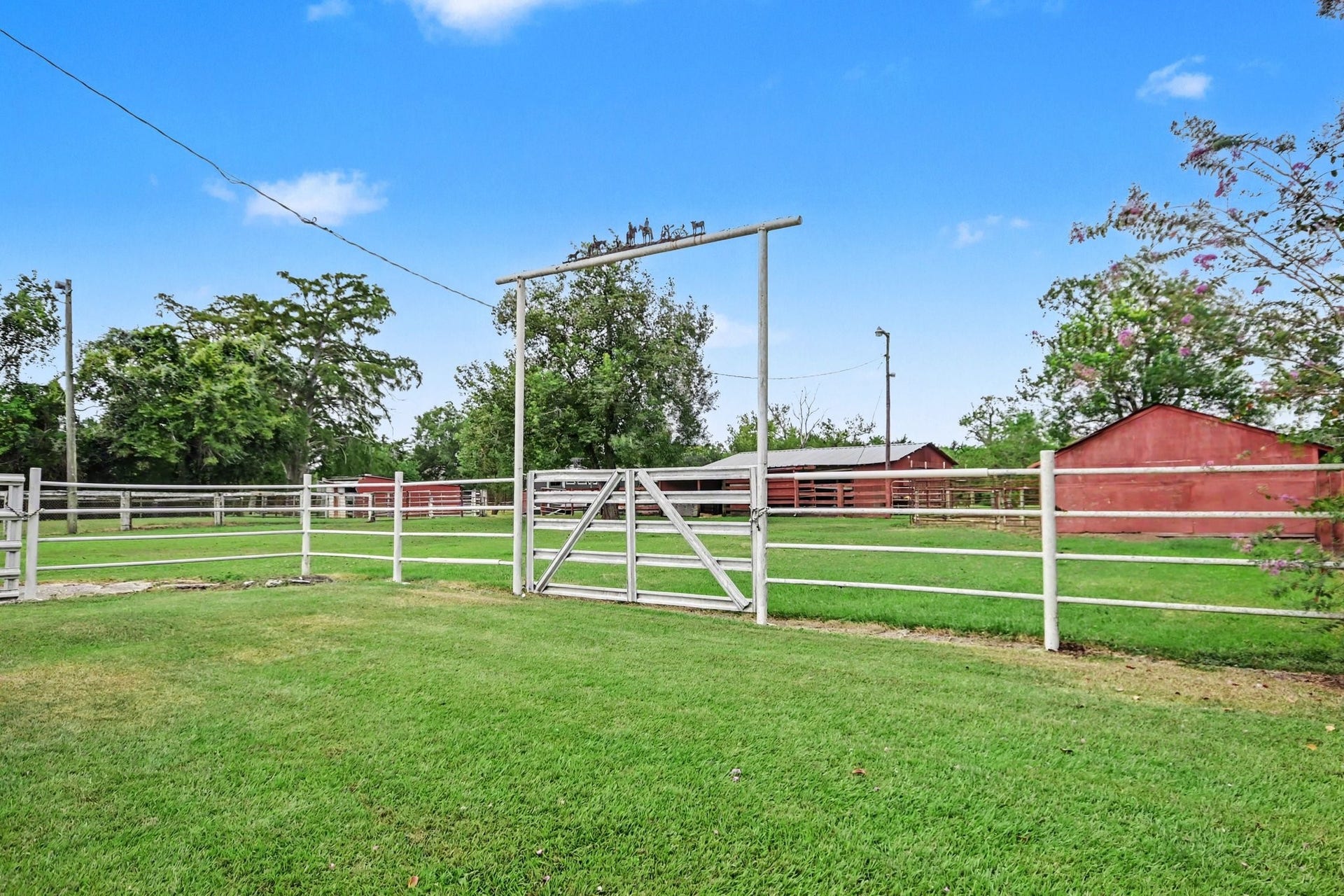 5526 Avenue F, Santa Fe, TX 77510 5526 Avenue F, Santa Fe, TX 77510