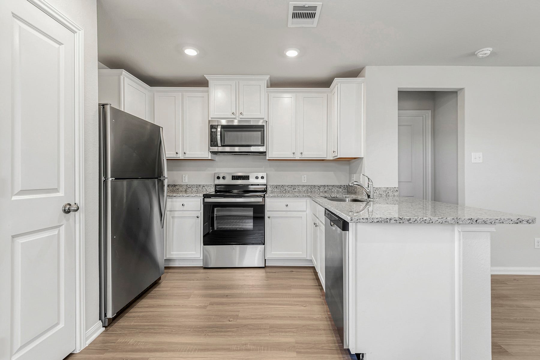 8318 Sunberry Shadow Drive, Houston, TX 77016 8318 Sunberry Shadow Drive, Houston, TX 77016