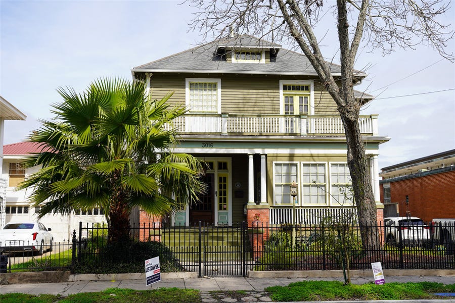 Property photo for 3016 Avenue O, Galveston, TX