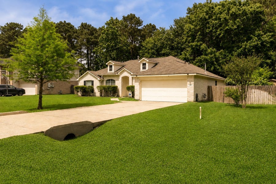 Property photo for 1102 Wiley Drive, Magnolia, TX