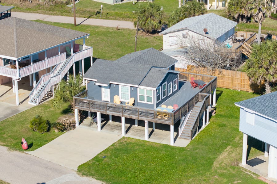 Property photo for 4211 Surf Drive, Galveston, TX