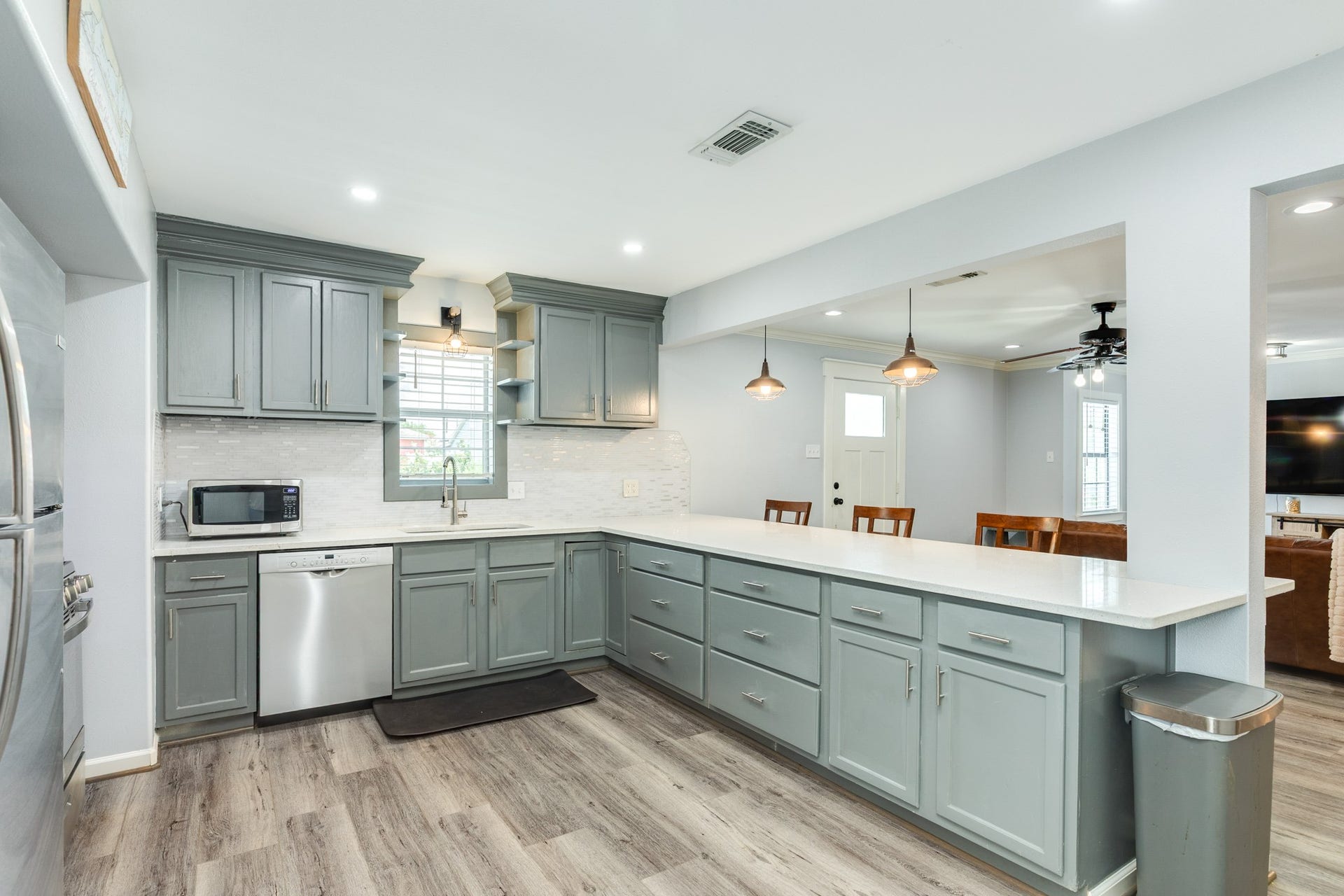 5507 Menard Avenue, Galveston, TX 77551 5507 Menard Avenue, Galveston, TX 77551