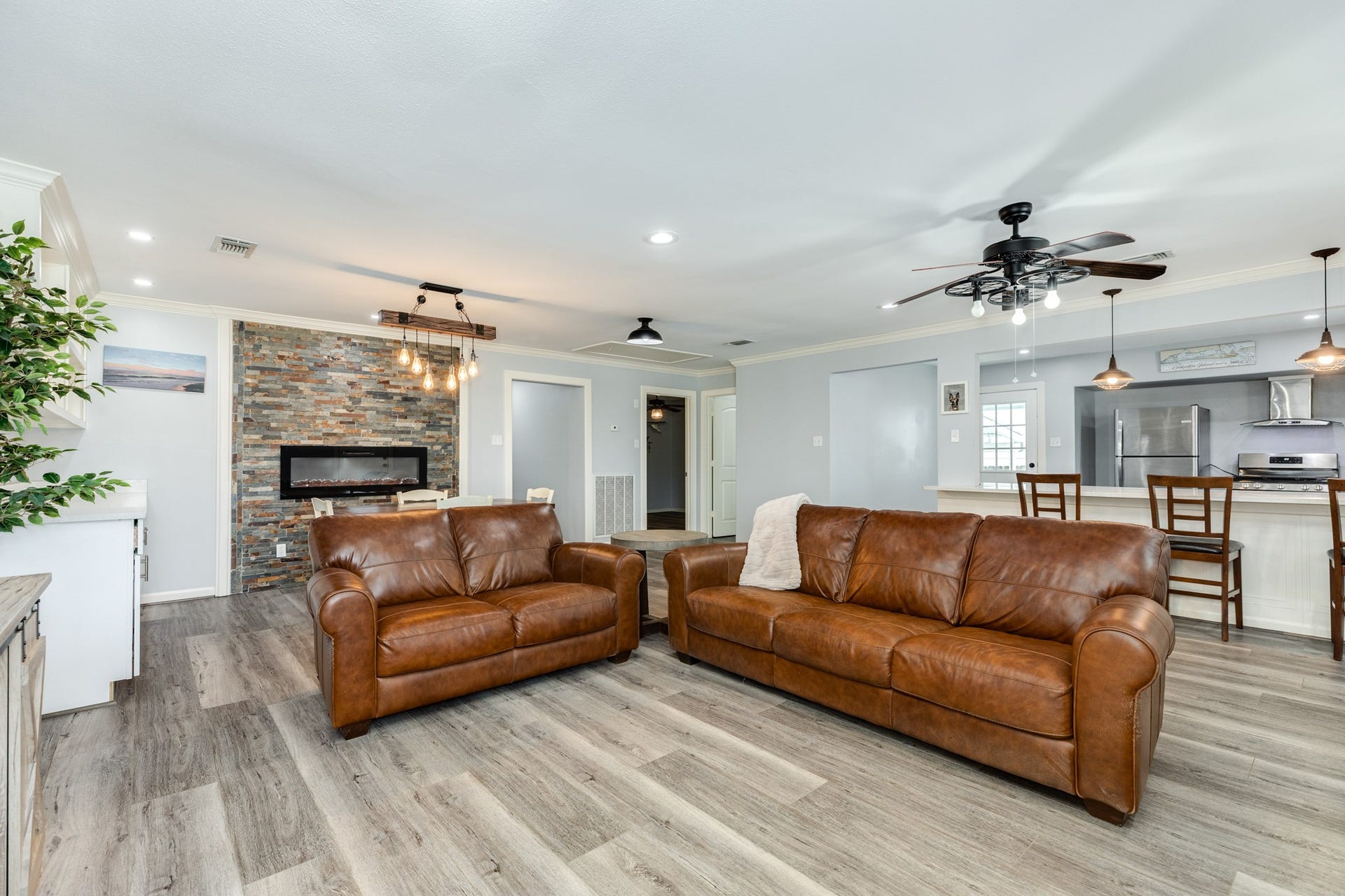 5507 Menard Avenue, Galveston, TX 77551 5507 Menard Avenue, Galveston, TX 77551