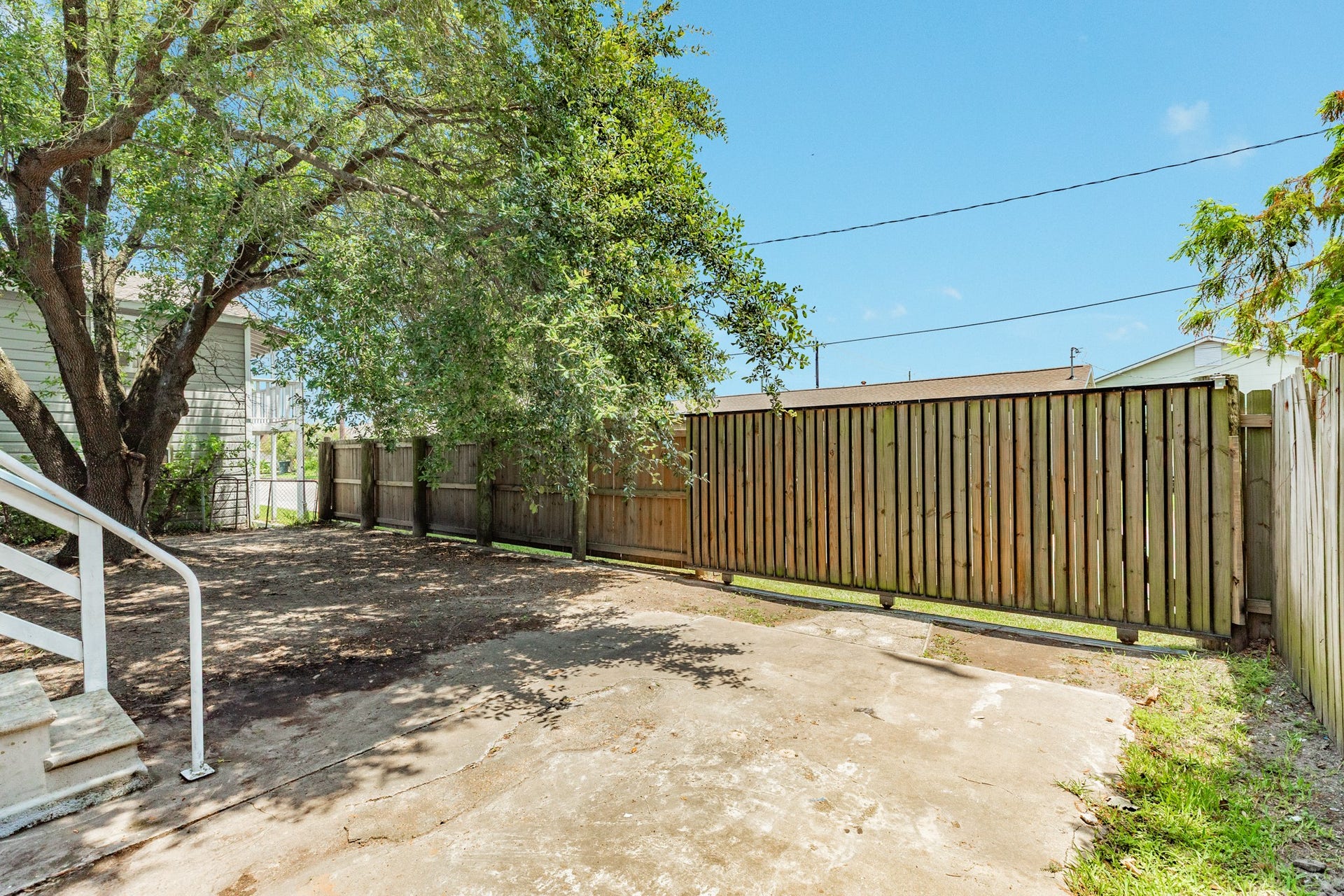 5507 Menard Avenue, Galveston, TX 77551 5507 Menard Avenue, Galveston, TX 77551