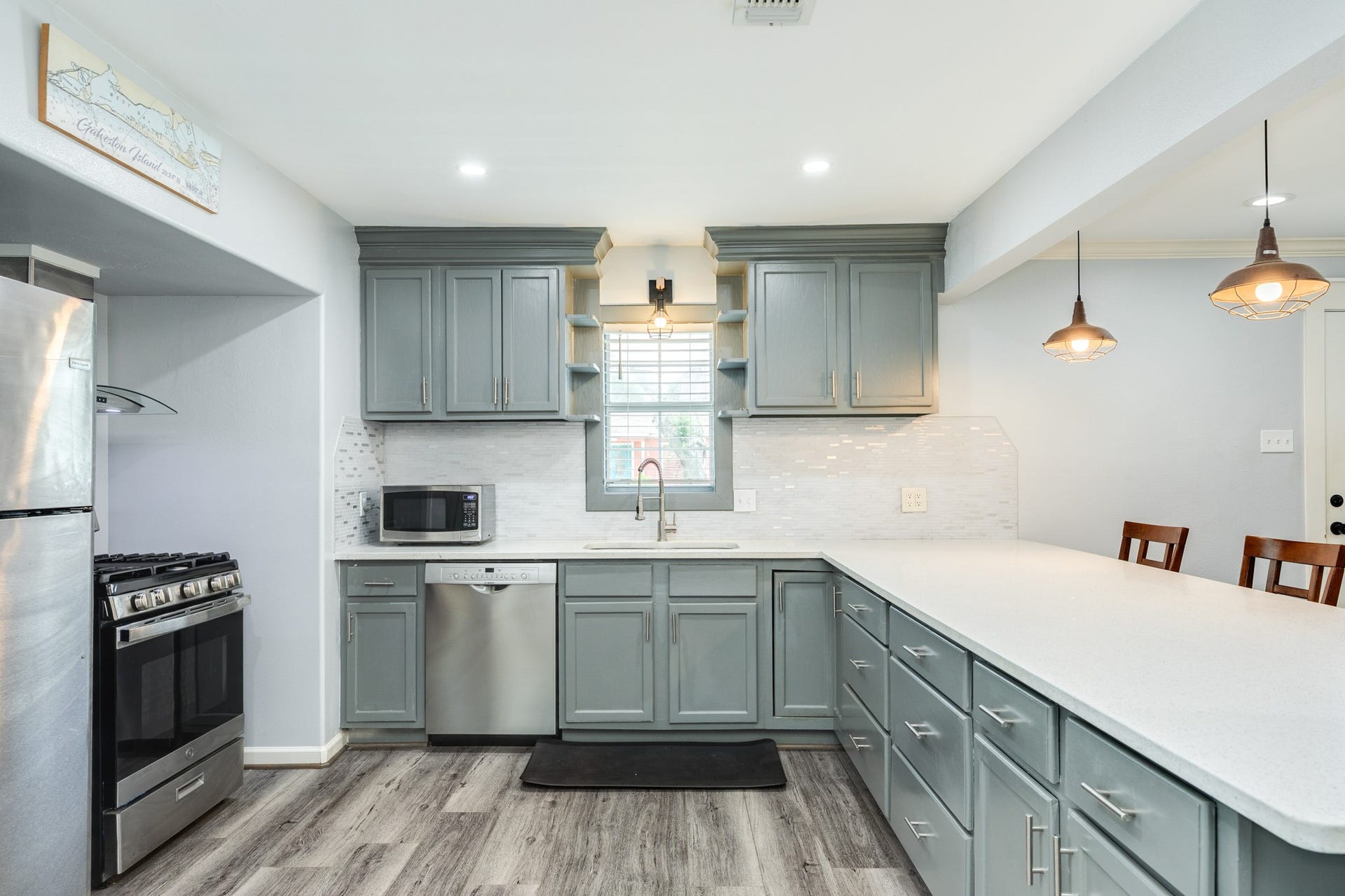 5507 Menard Avenue, Galveston, TX 77551 5507 Menard Avenue, Galveston, TX 77551