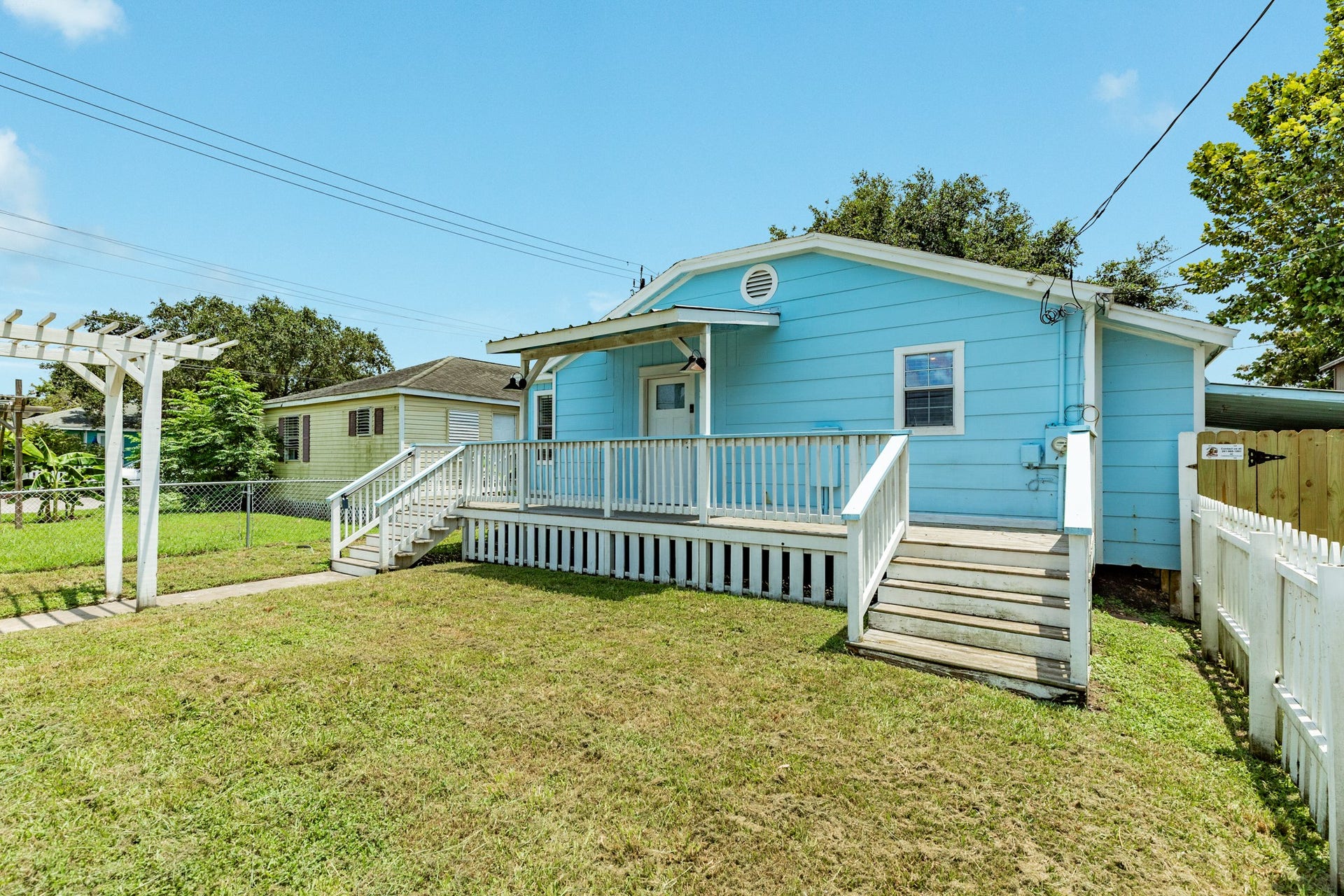 5507 Menard Avenue, Galveston, TX 77551 5507 Menard Avenue, Galveston, TX 77551