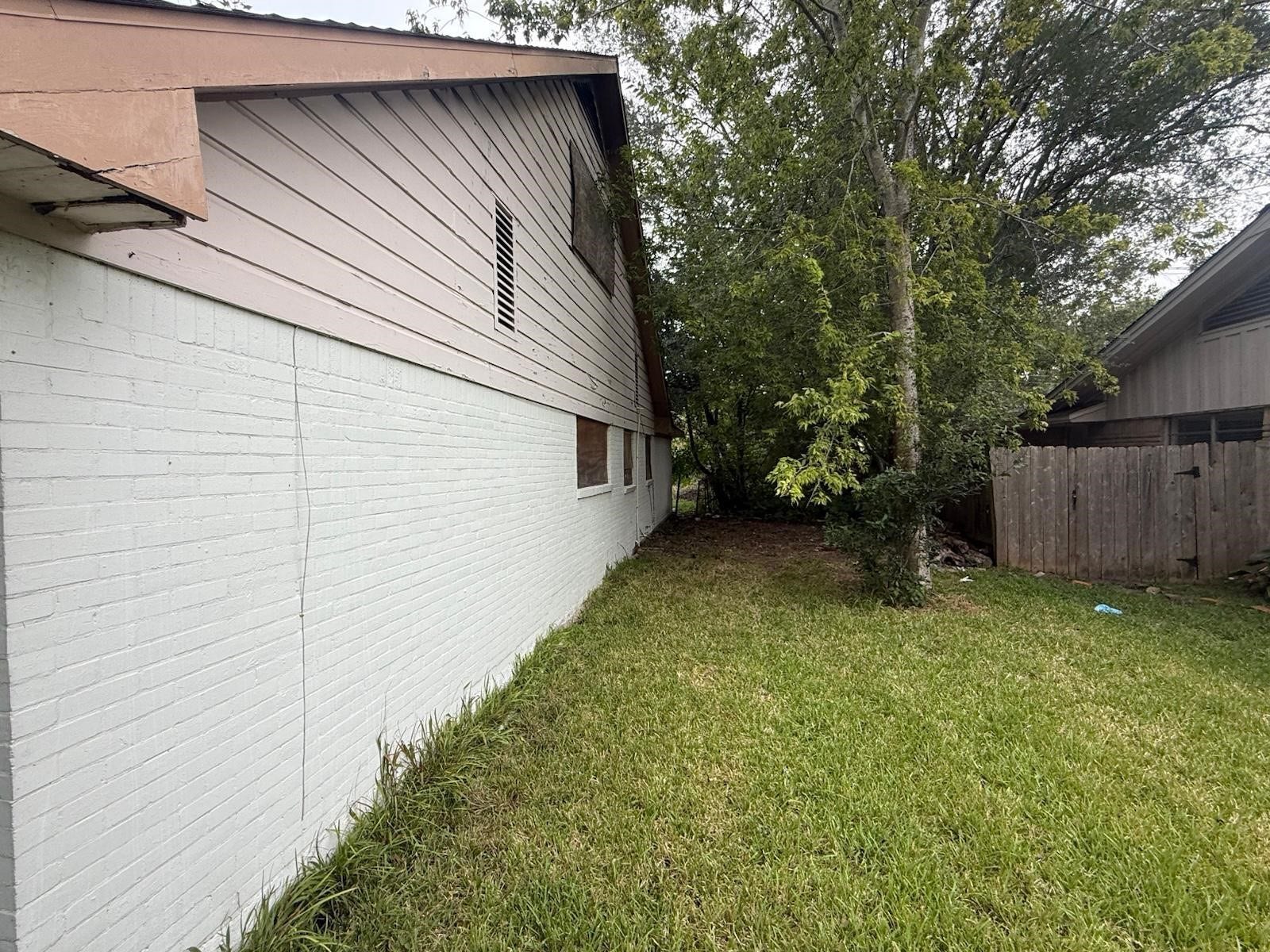 9303 Braes Bayou Drive, Houston, TX 77074 9303 Braes Bayou Drive, Houston, TX 77074