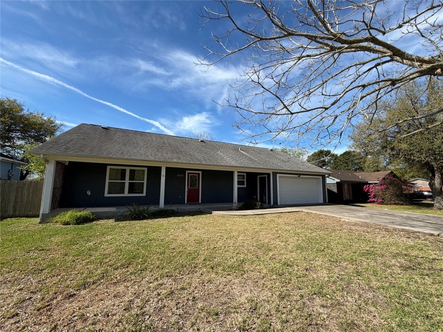 Property photo for 6421 S Ridgecrest Drive, Hitchcock, TX