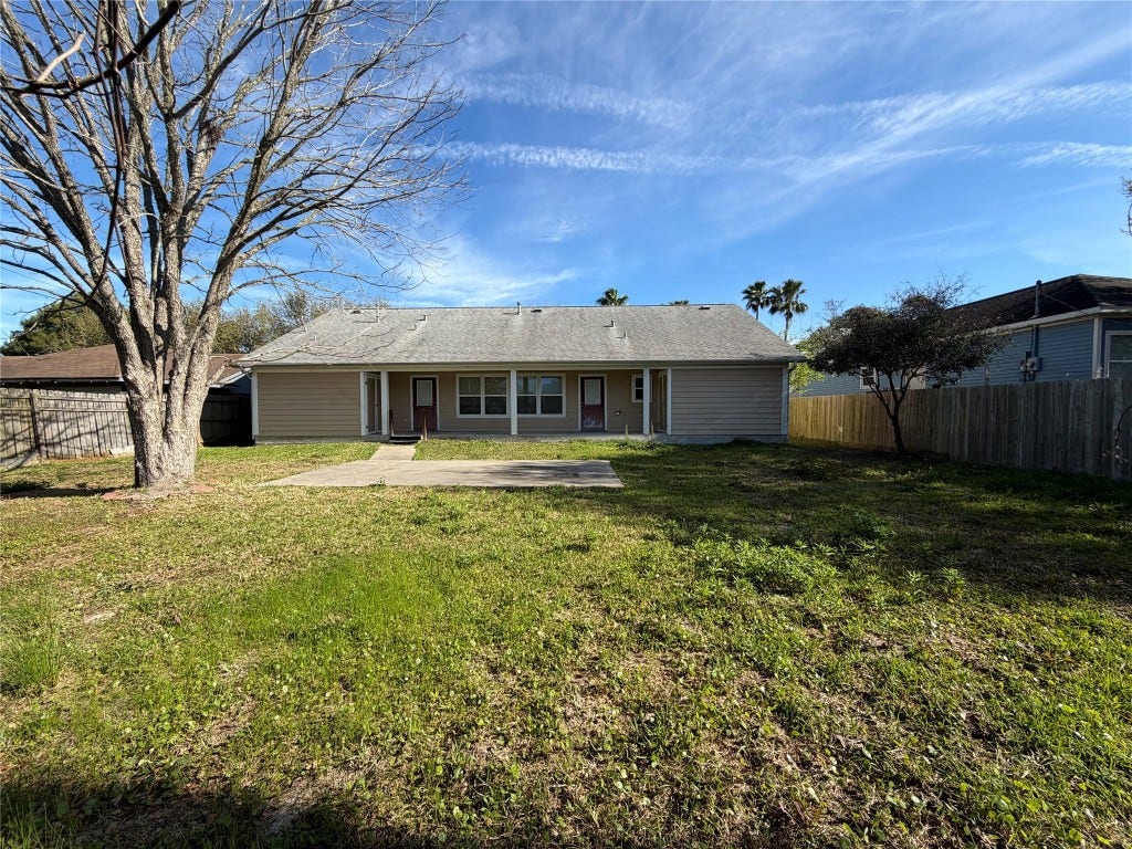 6421 S Ridgecrest Drive, Hitchcock, TX 77563 6421 S Ridgecrest Drive, Hitchcock, TX 77563