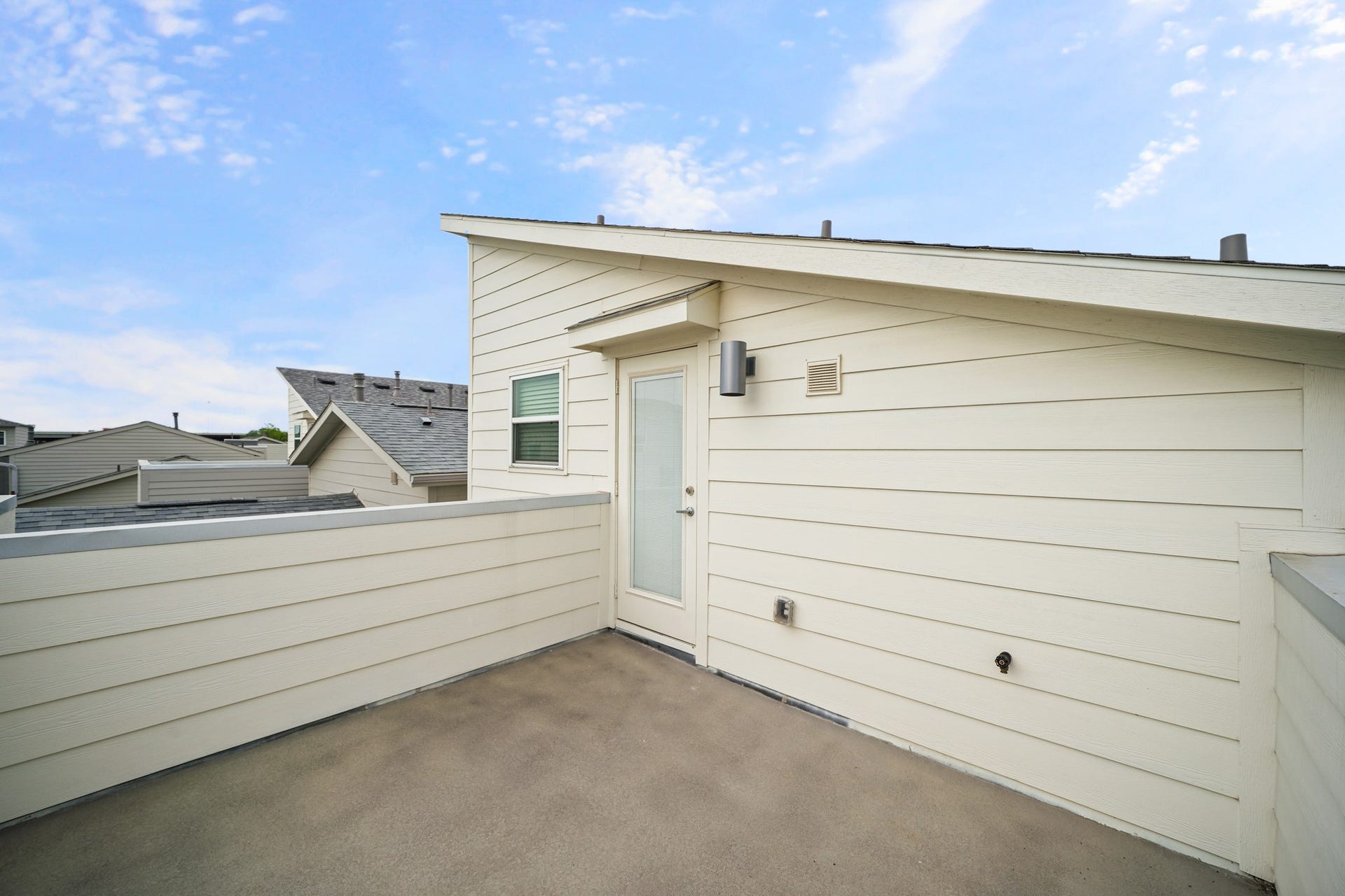 2709 Clinton Drive, Houston, TX 77020 2709 Clinton Drive, Houston, TX 77020