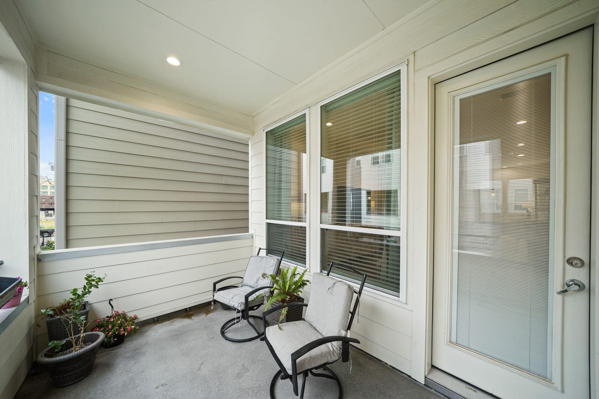 2709 Clinton Drive, Houston, TX 77020 2709 Clinton Drive, Houston, TX 77020