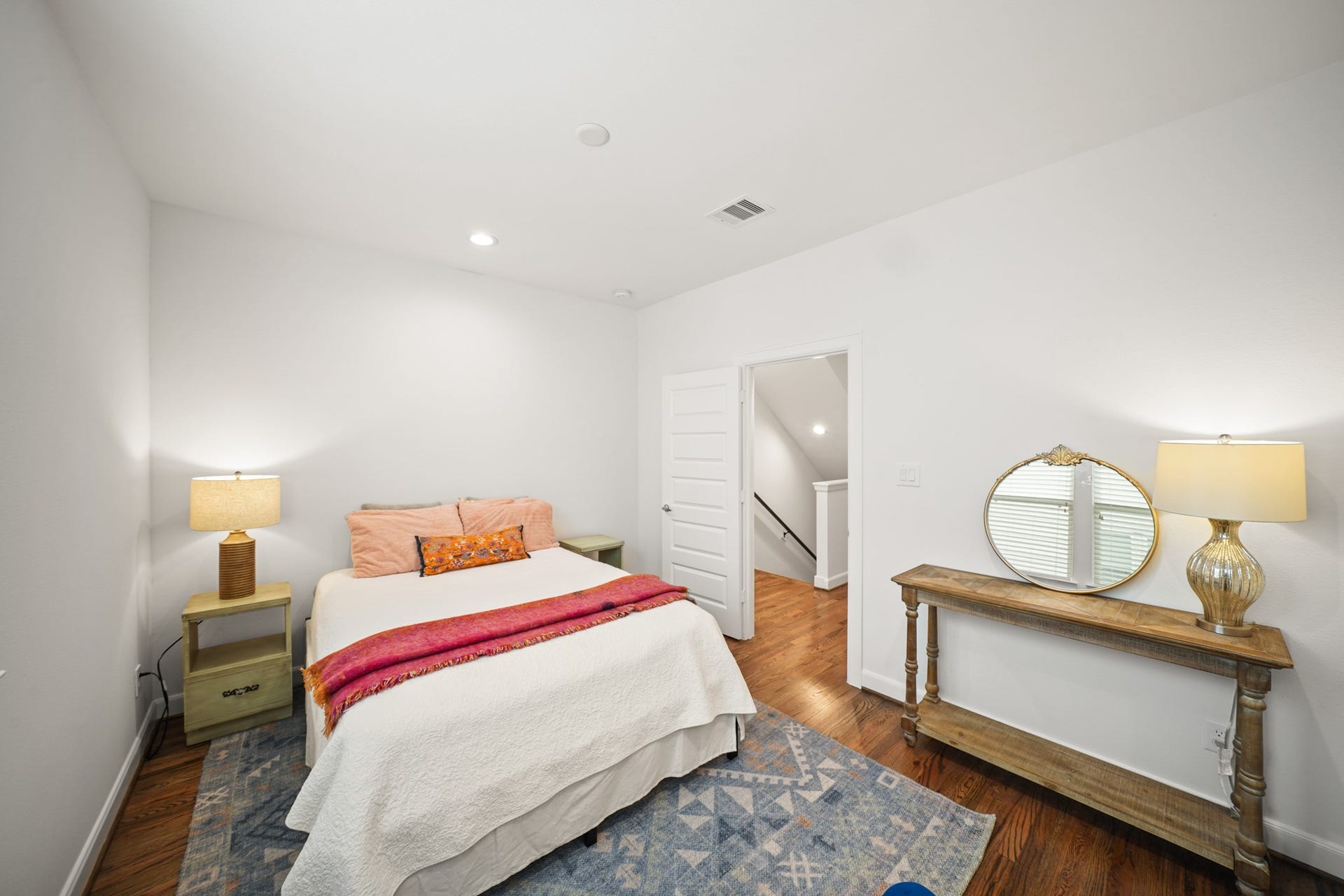 2709 Clinton Drive, Houston, TX 77020 2709 Clinton Drive, Houston, TX 77020