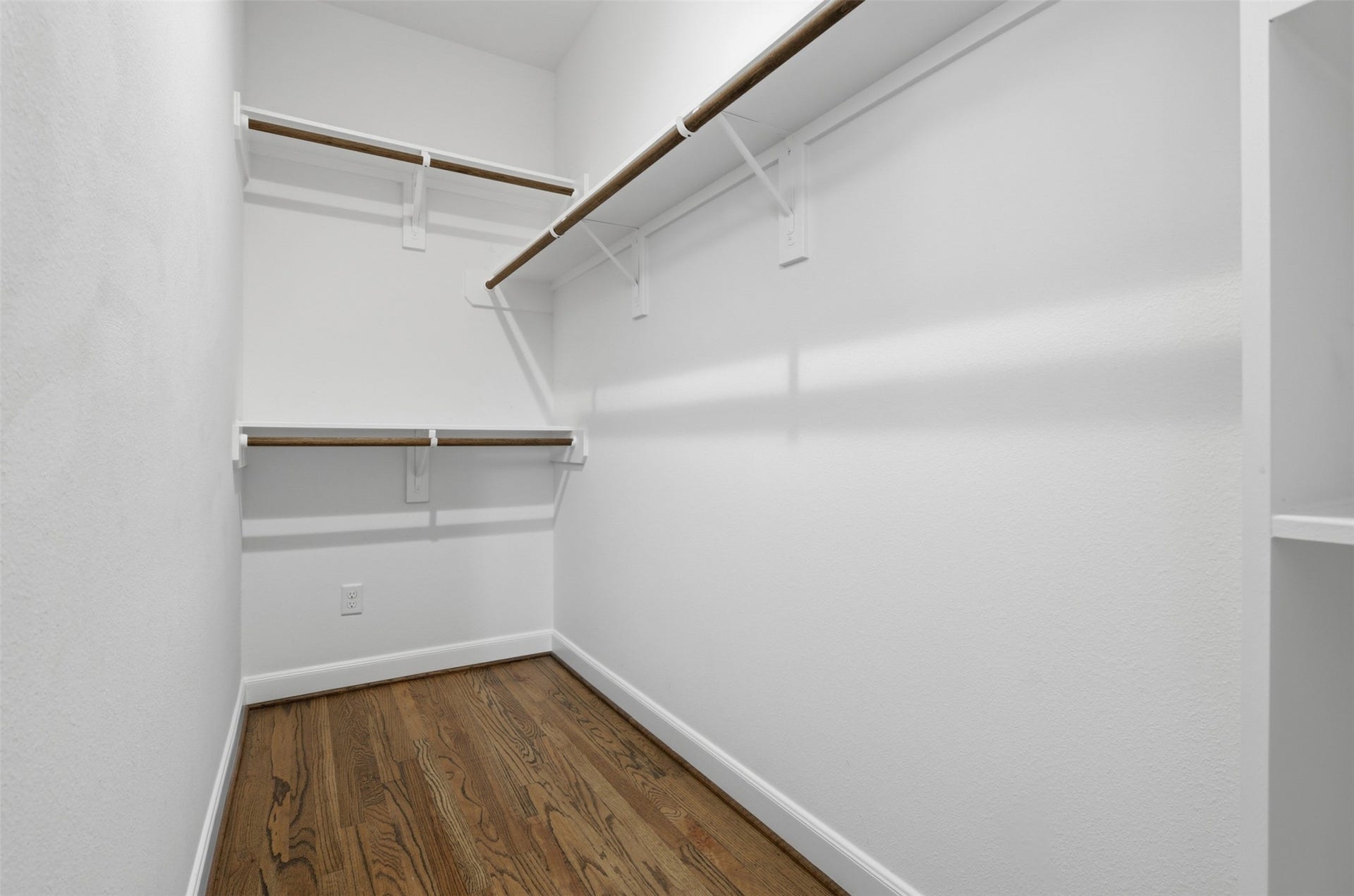 2709 Clinton Drive, Houston, TX 77020 2709 Clinton Drive, Houston, TX 77020