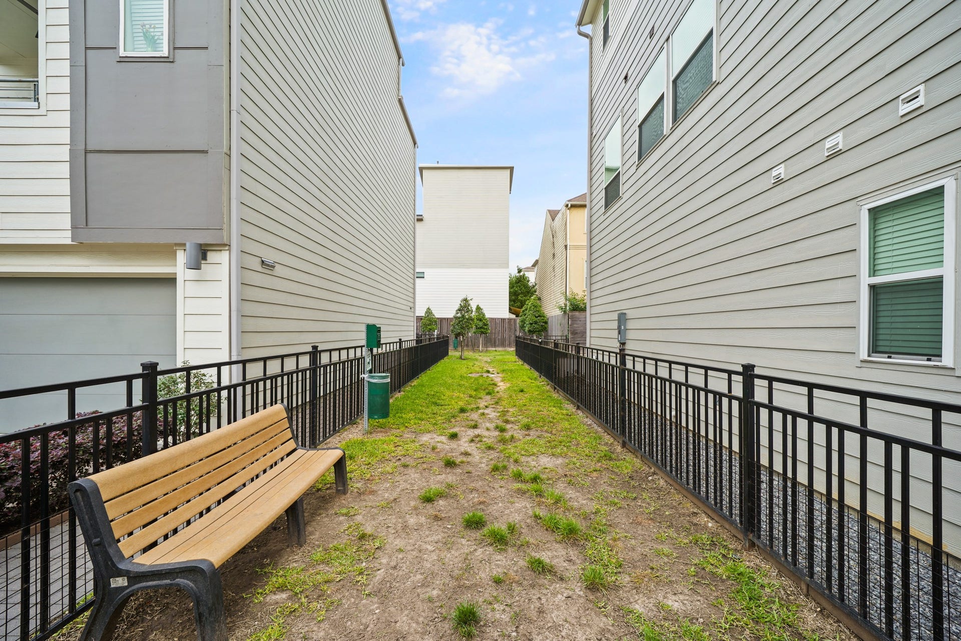 2709 Clinton Drive, Houston, TX 77020 Dog Park in Townhomes complex