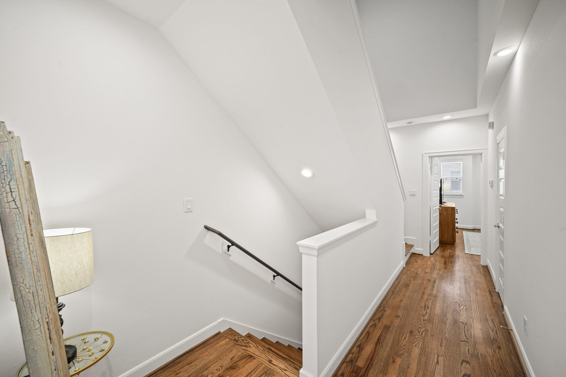 2709 Clinton Drive, Houston, TX 77020 2709 Clinton Drive, Houston, TX 77020