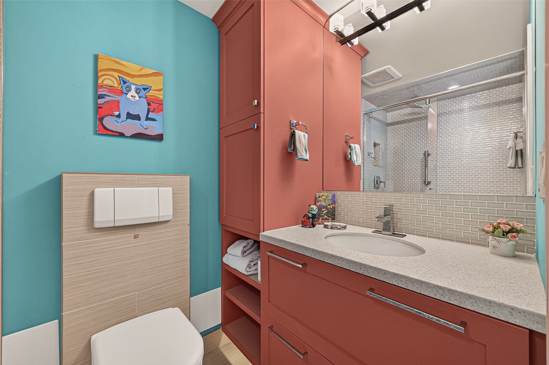 2001 Holcombe Boulevard, #1305, Houston, TX 77030 secondary bathroom with under cabinet lighting