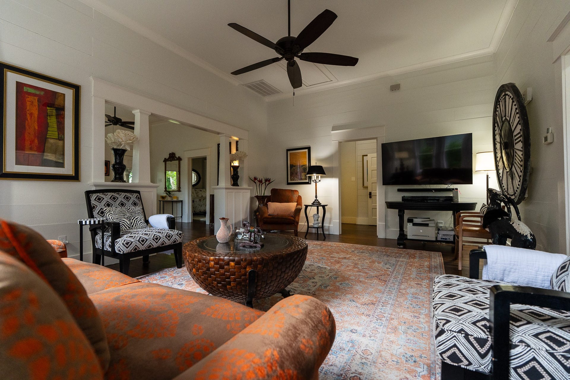 1841 Cortlandt Street, Houston, TX 77008 The family room is large and comfortable, the ceilings are approx 11'. With wide baseboards and crown molding, all the old the walls and ceilings are 107 year old shiplap. Original premium grade long leaf yellow pine floors run throughout the house. Tall original windows that all open and close and are not painted shut.