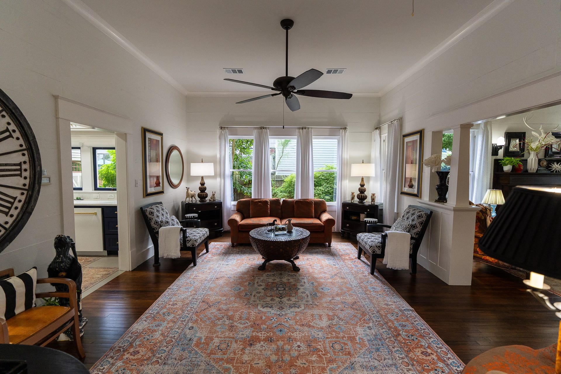 1841 Cortlandt Street, Houston, TX 77008 Family room View looking to the North: always comfortable in the afternoon sun. Charm is everywhere in this family room!