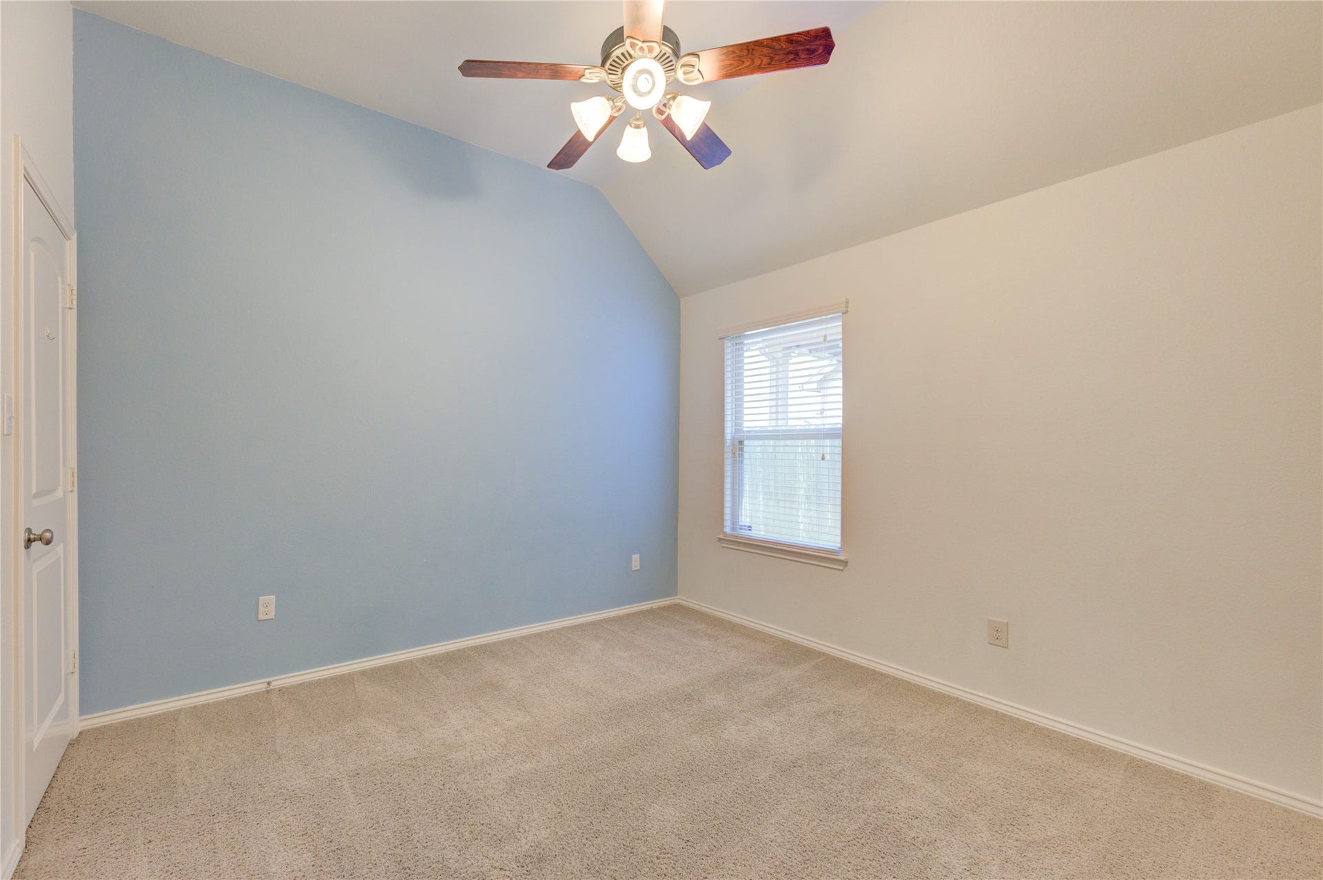 Second guest bedroom