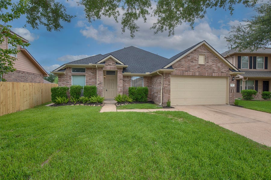 Property photo for 914 Cove Crest Trail, Fresno, TX