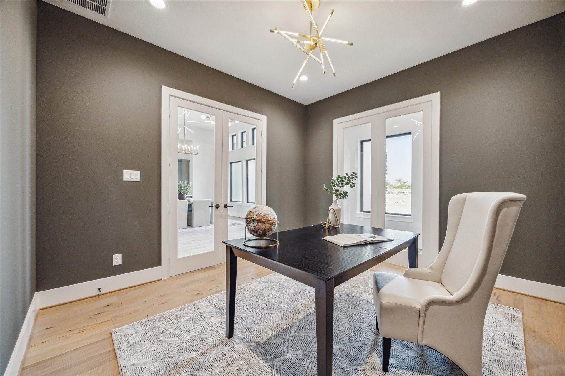 11006 Stonegate Court, Missouri City, TX 77459 Home Office/Study