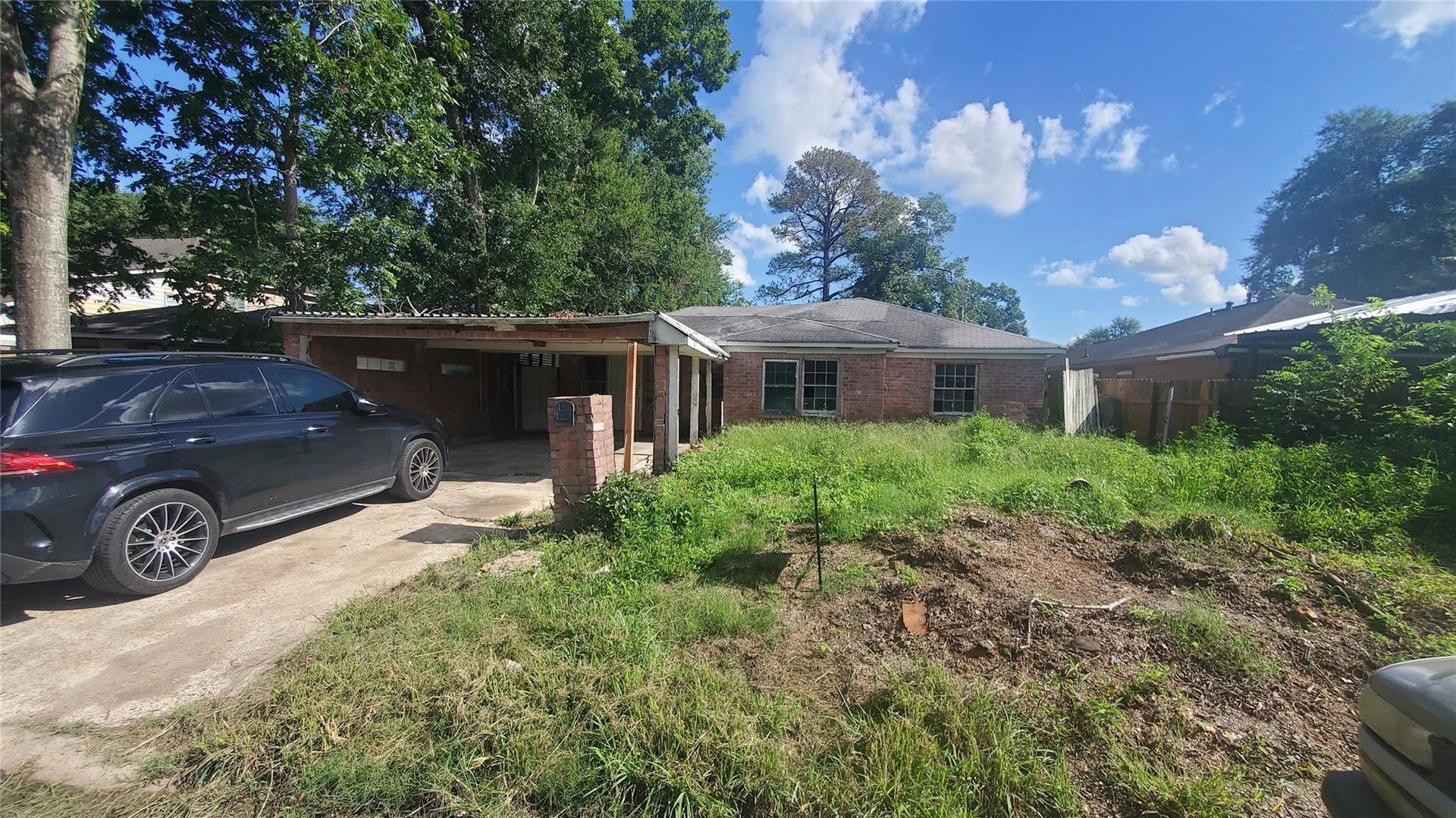 4821 Burma Road, Houston, TX 77033 4821 Burma Road, Houston, TX 77033