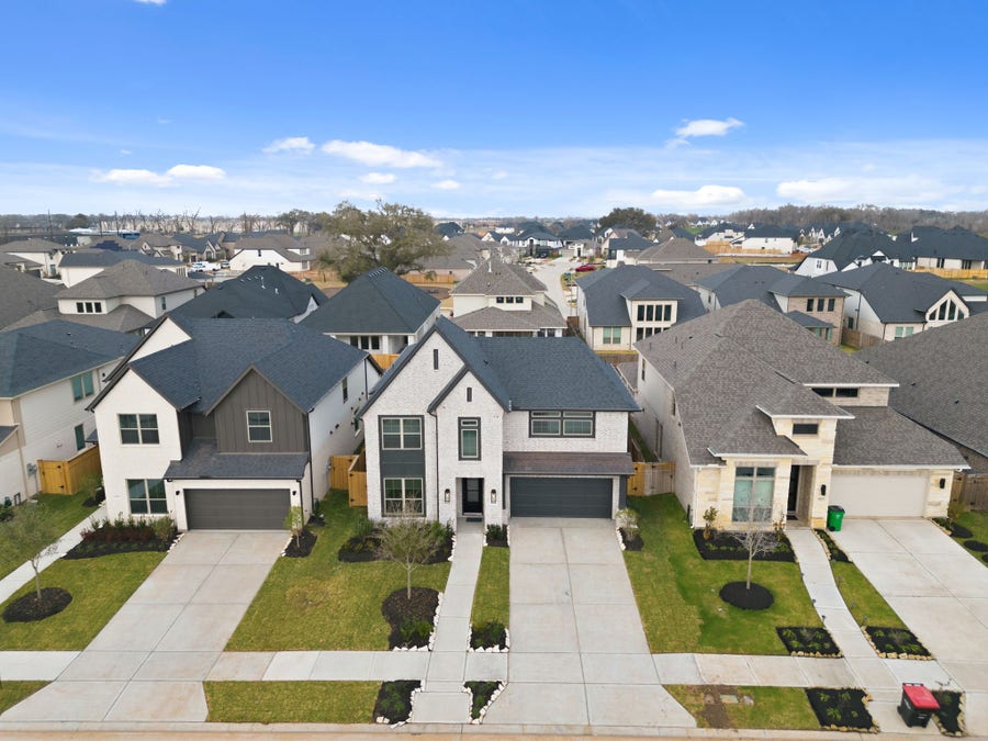 Property photo for 10923 Spring Wind Drive, Missouri City, TX