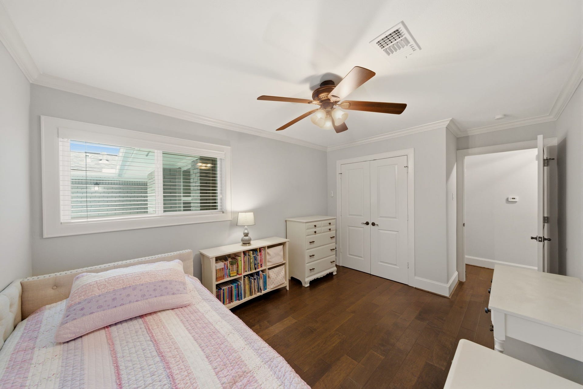 5535 Queensloch Drive Drive, Houston, TX 77096