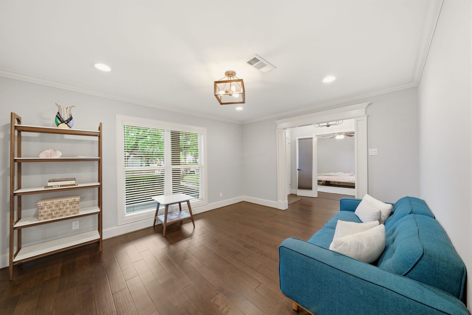 5535 Queensloch Drive Drive, Houston, TX 77096