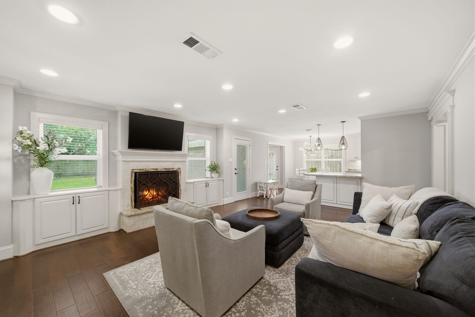 5535 Queensloch Drive Drive, Houston, TX 77096