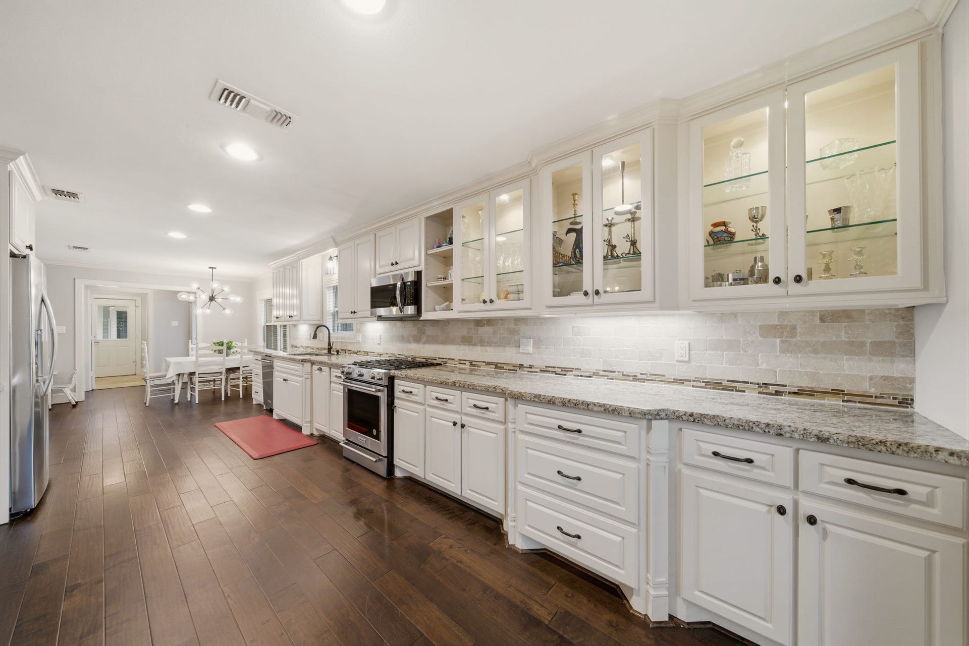 5535 Queensloch Drive Drive, Houston, TX 77096