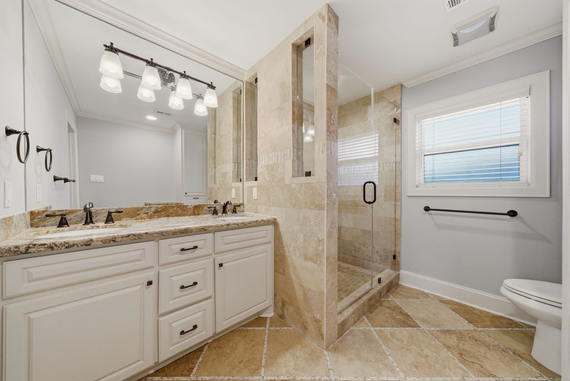 5535 Queensloch Drive Drive, Houston, TX 77096