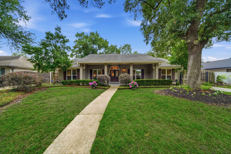 Property photo for 5535 Queensloch Drive Drive, Houston, TX